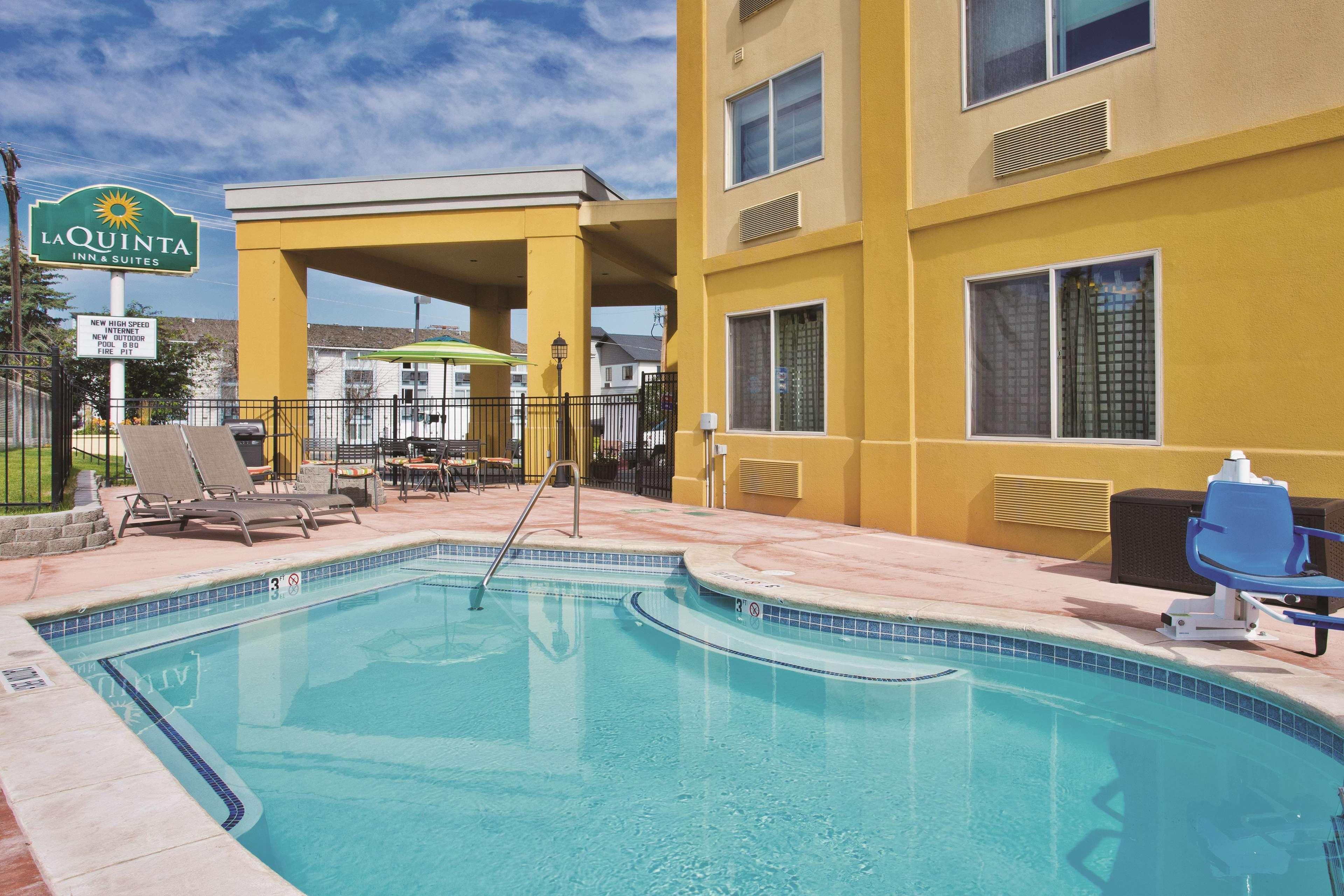 La Quinta By Wyndham Helena Hotell Exteriör bild
